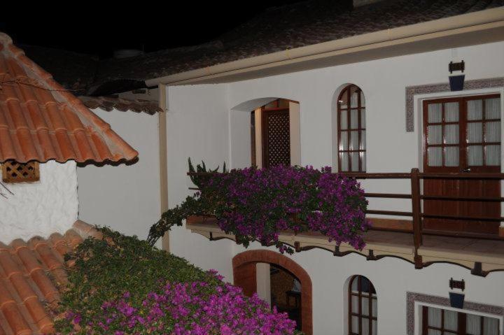 La Escondida Hostal Sucre Exteriör bild