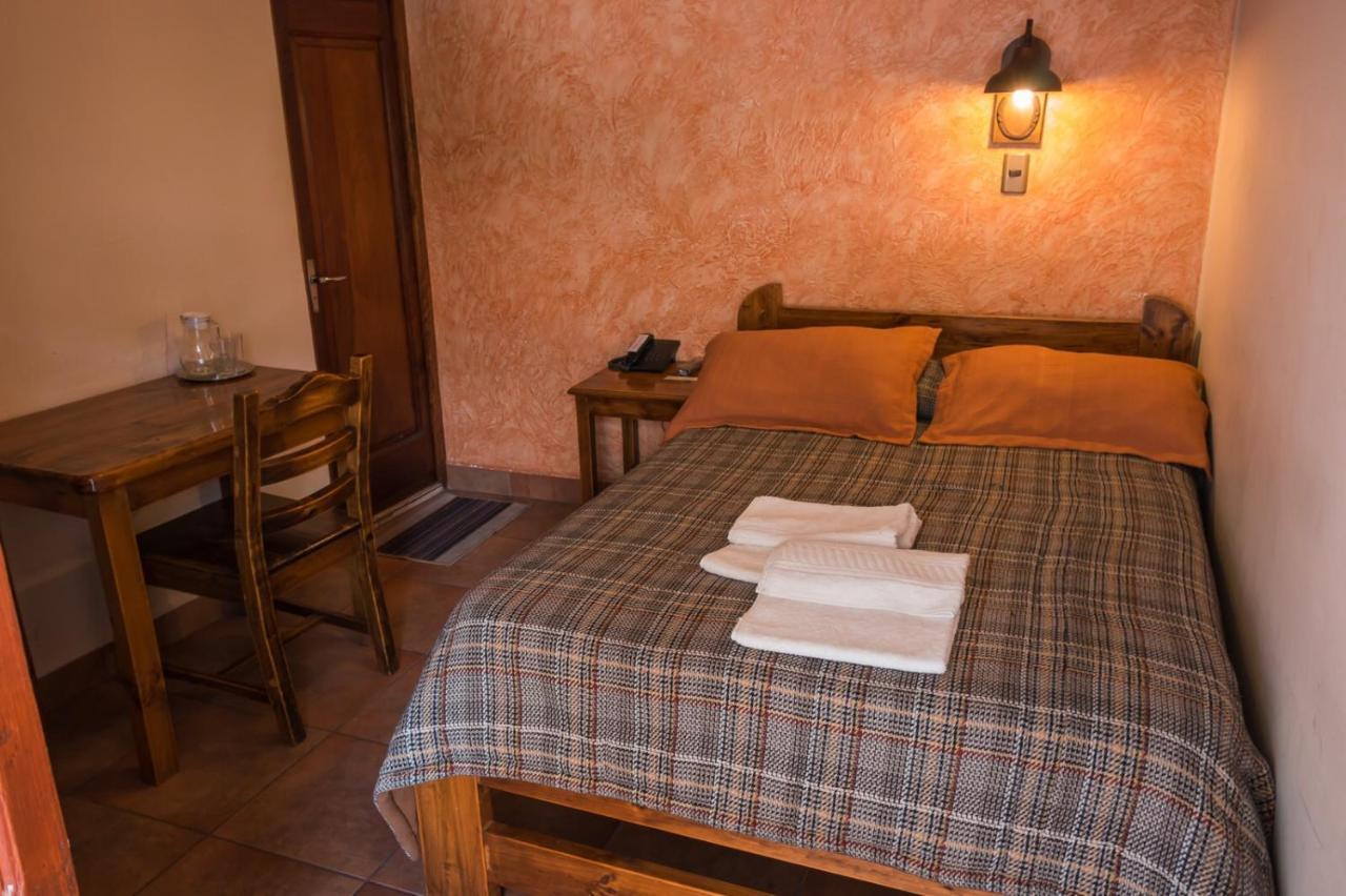 La Escondida Hostal Sucre Exteriör bild