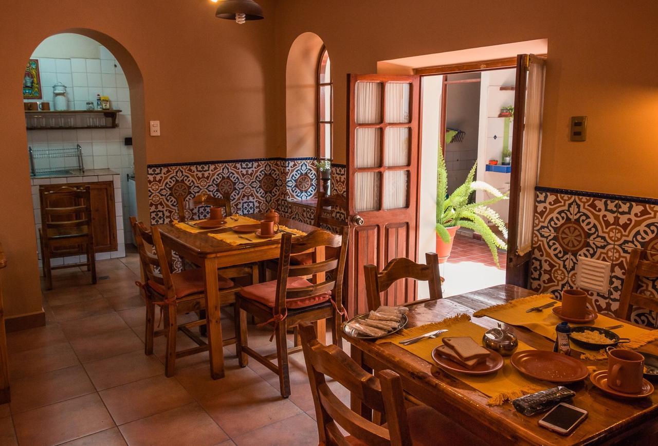 La Escondida Hostal Sucre Exteriör bild